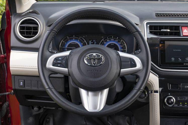 Toyota Rush: Toyota Rush -  SUV đô thị 7 chỗ đáng cân nhắc khi lựa chọn xe cho gia đình
