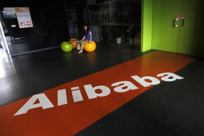 Cổ phiếu Alibaba tăng gần 7% khi Jack Ma xuất hiện ở châu Âu và công ty chip mới