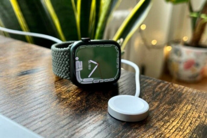 Apple cắt tính năng sạc nhanh của Watch 7 tại Việt Nam