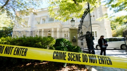 Vì sao FBI tiến hành khám xét căn nhà liên quan đến tỷ phú Nga?