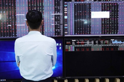 VN-Index có chinh phục lại đỉnh 1.400 điểm?