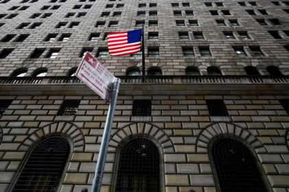 Fed cấm các quan chức sở hữu cổ phiếu cá nhân, hạn chế giao dịch sau tranh cãi