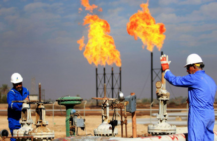 Giá dầu thế giới phiên 26/10 cao nhất kể từ năm 2014