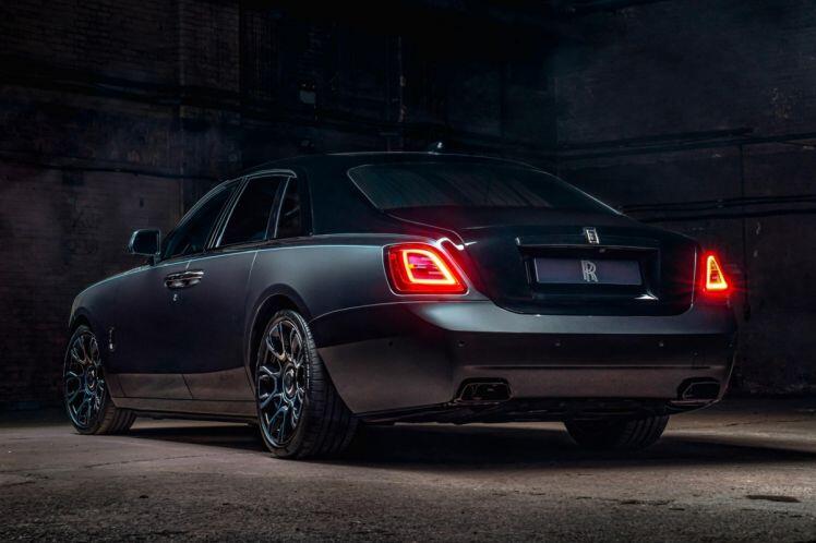 Rolls-Royce Ghost Black Badge: Cận cảnh Rolls-Royce Ghost Black Badge hoàn toàn mới