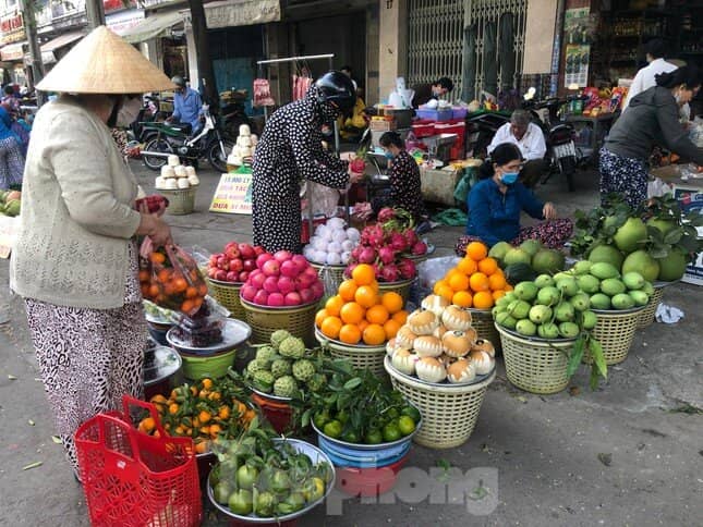 ''Đua'' theo xăng, nhiều mặt hàng tăng giá