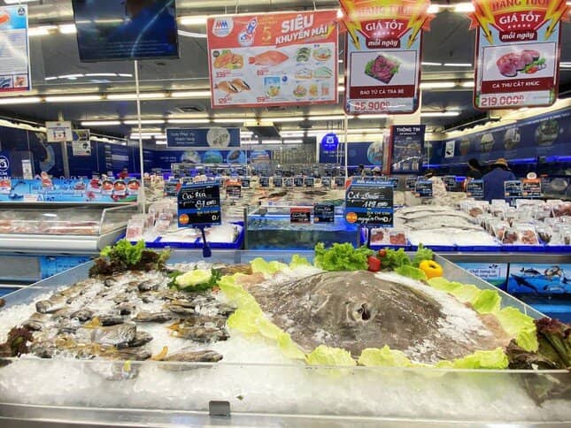 ''Đua'' theo xăng, nhiều mặt hàng tăng giá
