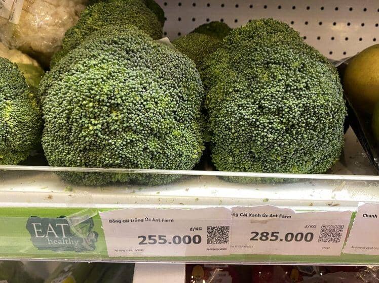 Bắp cải 200.000 đồng/kg và những loại rau xanh giá tiền triệu trong siêu thị