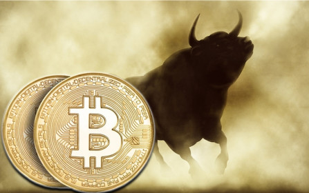 Giá Bitcoin hôm nay 4/11: Bitcoin tiến sát 63.000 USD, nhiều tiền ảo ‘bốc đầu’
