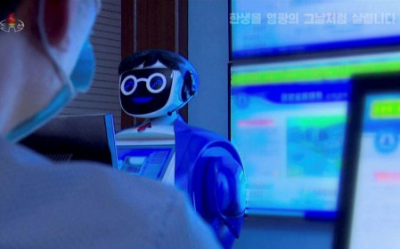 Triều Tiên đưa robot vào trợ giảng cho trẻ em