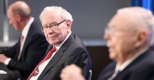 Tập đoàn của tỷ phú Warren Buffett nắm lượng tiền mặt kỷ lục