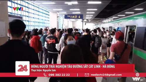Hàng ngàn người chen chúc đi trải nghiệm đường sắt trên cao Cát Linh - Hà Đông