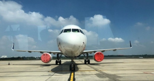 Đã đến lúc mở cửa đường bay quốc tế