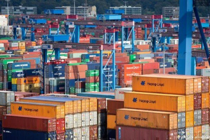 Xuất khẩu của Đức giảm tháng thứ 2 liên tiếp