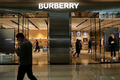 Hãng thời trang Burberry thông báo kết quả kinh doanh "bội thu"