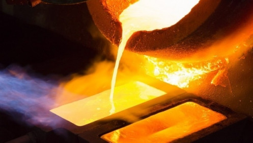 Giá vàng hôm nay 13/11, Giá vàng thẳng tiến mốc 1.900 USD; Vàng SJC áp sát ngưỡng lịch sử, nên mua vào?