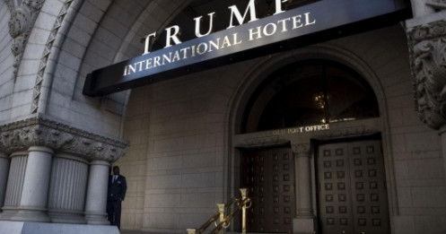 Vì sao công ty của ông Trump phải bán lại quyền khai thác khách sạn xa xỉ ở D.C?