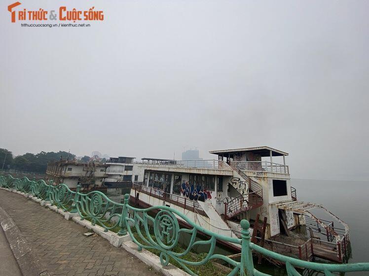 Hà Nội: Loạt nhà hàng nổi Hồ Tây chính thức bị “khai tử”