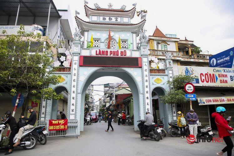 Phường 'đỏ' duy nhất ở Hà Nội lập chốt kiểm soát người ra vào