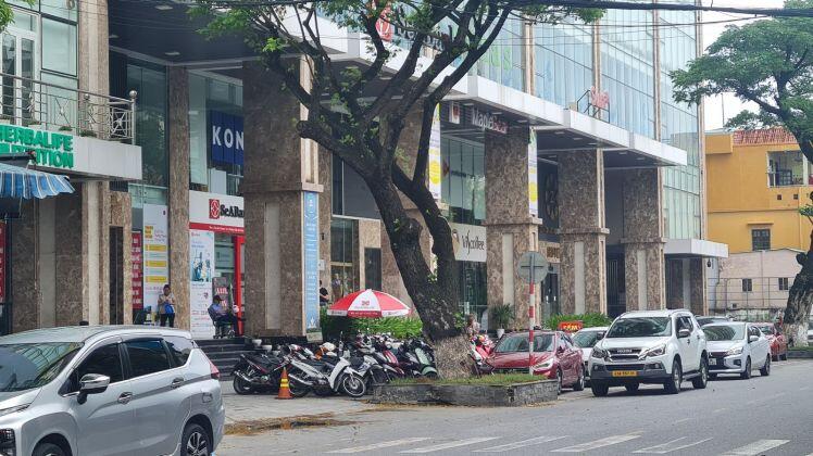Đà Nẵng: Chủ đầu tư chung cư F. Home chia đôi tầng một để làm bãi đỗ xe: Đúng hay sai?