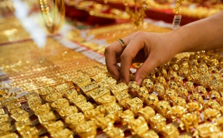 Chuyên gia dự báo giá vàng sẽ tiếp tục tăng vào giữa năm 2022