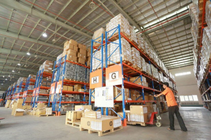 Cổ phiếu cần quan tâm ngày 26/11: DGW, PNJ, PDR