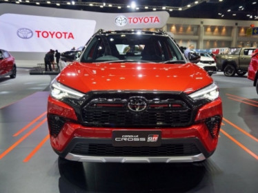 Toyota Corolla Cross GR Sport 2022 chính thức “đặt chân” đến khu vực Đông Nam Á