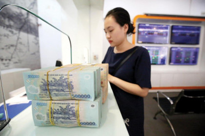 Củng cố 2 chân kiềng thị trường tài chính