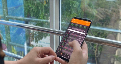 Khối ngoại gom mạnh, mua ròng hơn 300 tỷ đồng những cổ phiếu nào?