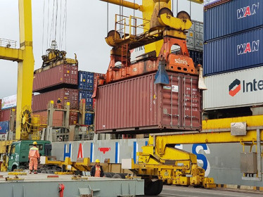 Tổng lượng hàng thông qua cảng biển Đà Nẵng giảm trong 11 tháng đầu năm 2021