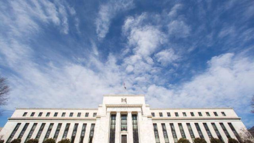 Điều gì khiến Fed tính đẩy nhanh thắt chặt chính sách tiền tệ?