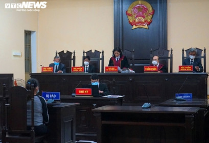 Chiếm đoạt hơn 4 tỷ đồng của 6 khách hàng, cộng tác viên ngân hàng lĩnh án