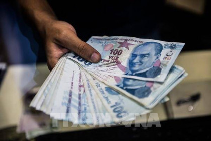 Thổ Nhĩ Kỳ hạ lãi suất dù lạm phát cao