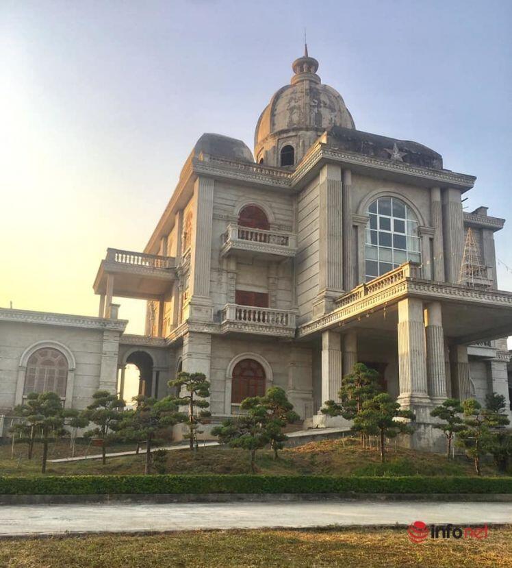 Dàn lâu đài siêu “khủng” của đại gia Nguyễn Đức Thụy