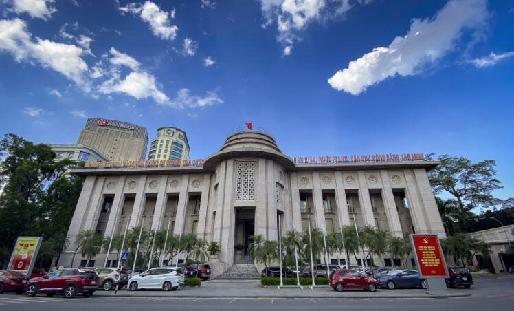 Mốc thời gian cơ cấu lại nợ "chưa thỏa đáng", Thống đốc Nguyễn Thị Hồng trả lời thế nào với cử tri TP.HCM?