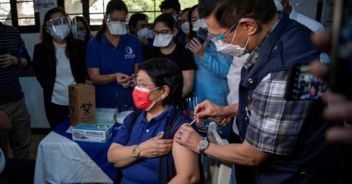 Các nước Đông Nam Á ráo riết tiêm vaccine mũi 3 cho người dân