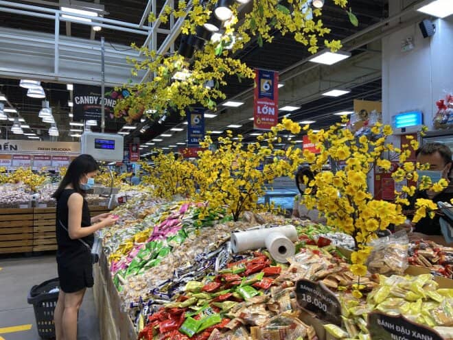 Thị trường quà Tết bắt đầu sôi động, đa dạng về giá