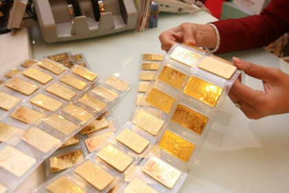 Giá vàng hôm nay 2.1.2022: Dự báo tăng lên 65 triệu đồng/lượng