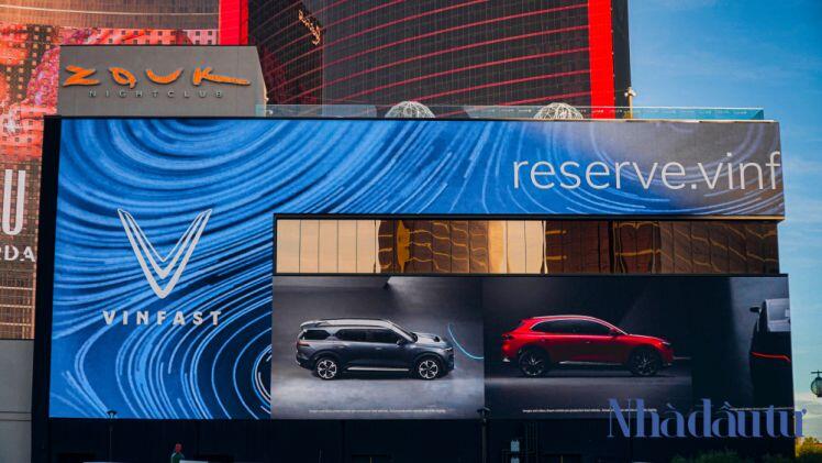 Loạt xe điện mới của VinFast lần đầu lộ diện tại sân khấu của CES 2022