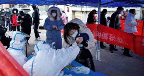 Số ca nhiễm Covid-19 tăng cao, thành phố Trung Quốc lại xét nghiệm PCR hàng loạt