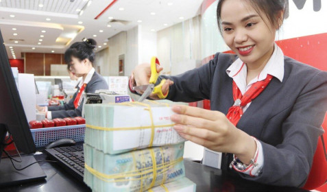 Ngân hàng tiếp tục tăng vốn