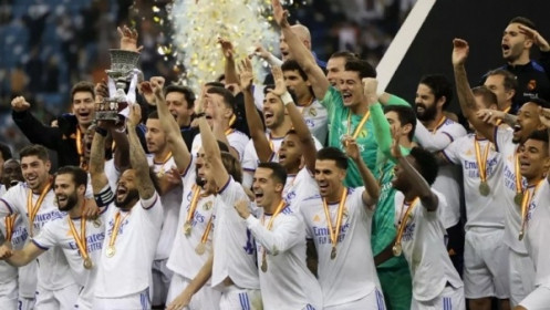 Real Madrid đoạt Siêu cúp Tây Ban Nha, HLV Carlo Ancelotti hồ hởi khen các học trò