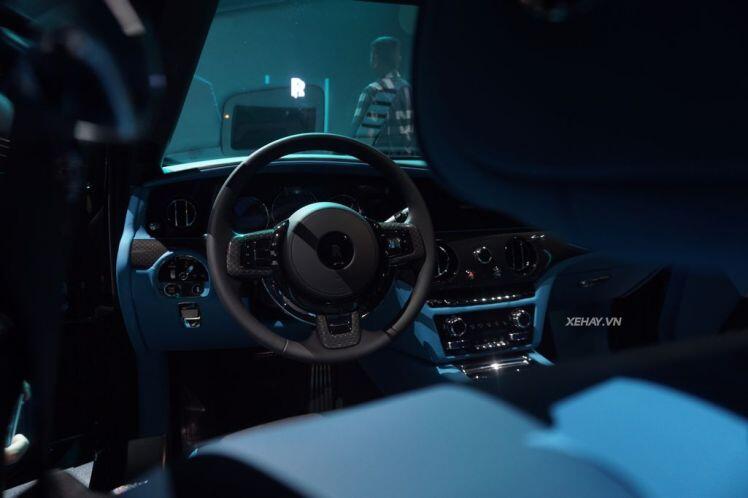 Ảnh thực tế Rolls-Royce Ghost Black Badge 2022 giá 33,7 tỷ đồng tại Việt Nam