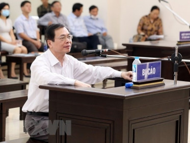 Phúc thẩm vụ Sabeco: Cựu Bộ trưởng Vũ Huy Hoàng được giảm án