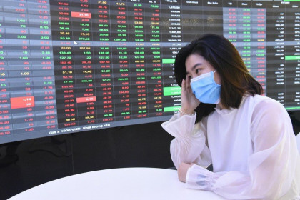Giao dịch chứng khoán sáng 24/1: Cổ phiếu ngân hàng tiếp tục "đỡ" thị trường