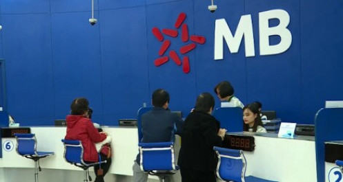 MBBank báo lợi  nhuận kỷ lục 16.527 tỷ đồng, gần đuổi kịp VietinBank