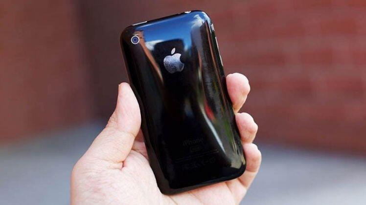 Nổi tiếng bền bỉ nhưng đây là những iPhone tệ nhất khi ra mắt