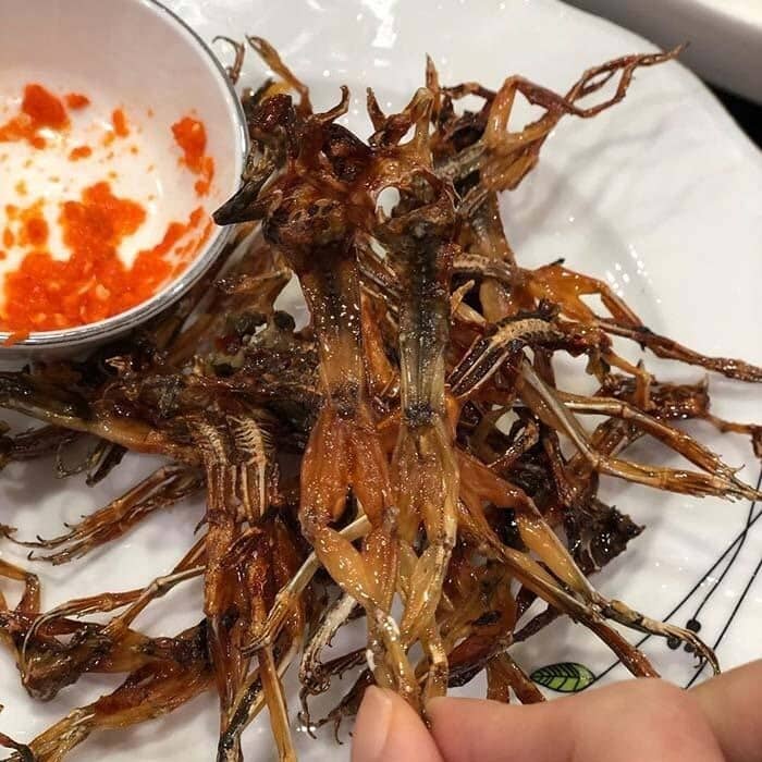 Đặc sản "vũ nữ chân dài” hút khách, giá nửa triệu đồng vẫn "cháy hàng”