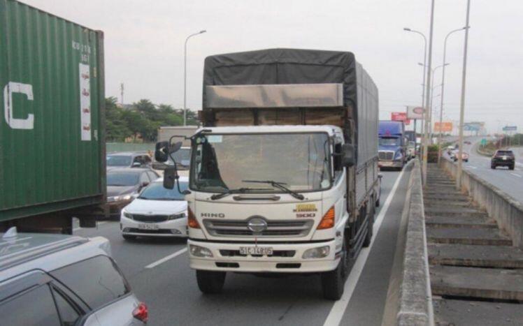 Đồng Nai: Người dân du xuân mùng 2 Tết tăng mạnh, giao thông tắc nghẽn
