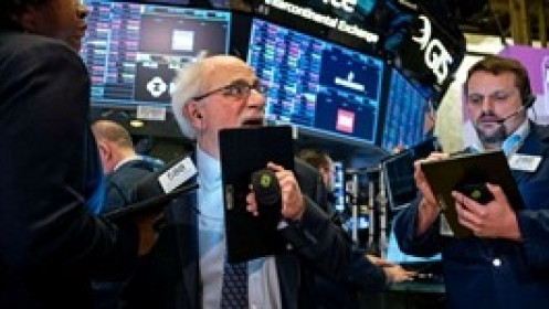 Dow Jones tăng hơn 200 điểm, leo dốc 4 phiên liên tiếp