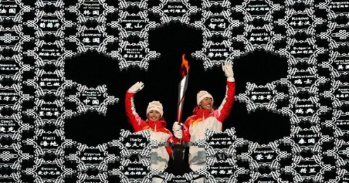 Vì sao chọn VĐV người Duy Ngô Nhĩ thắp lửa Olympic Bắc Kinh?